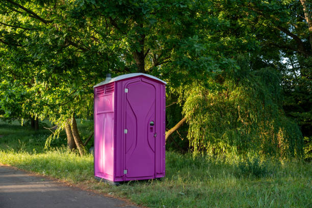 Best Porta potty delivery and setup  in Becker, MN